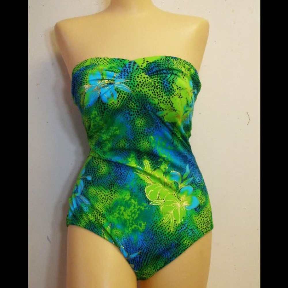 16  NWT bandeau swimsuit green strapless